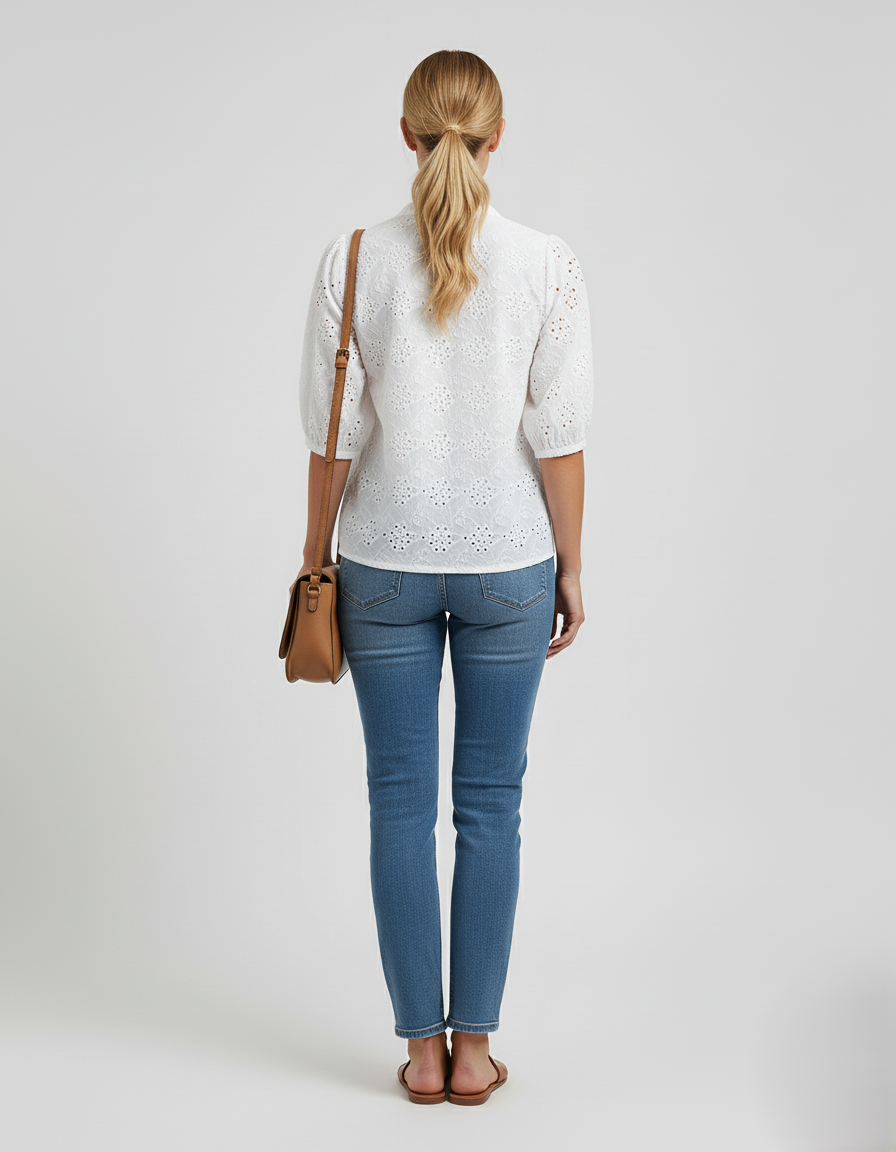 Den Graaf® | Blouse met V-hals en pofmouwen met kantdecoratie