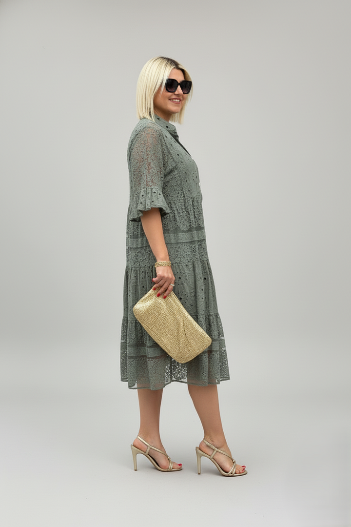 Den Graaf® | Tijdloze jurk met verfijnde details